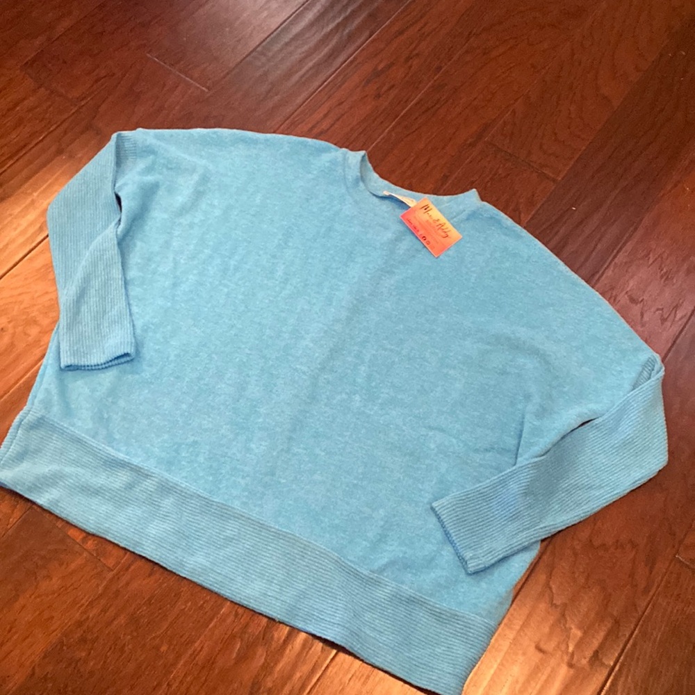 NWT Robins egg blue top